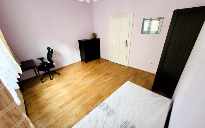 4-bedroom Apartment Old Town
