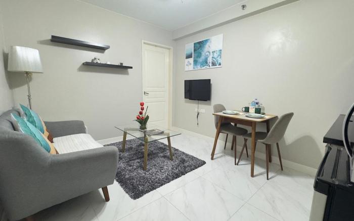 Skyline & Sunset Bliss at Monarch Parksuites 1616