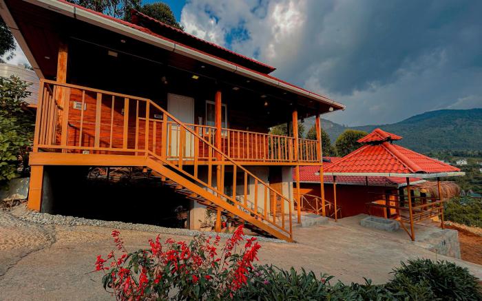 Wooden Villa at Kavav Kanthalloor 