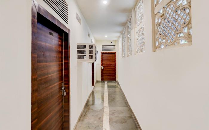 Collection O Tajganj West Gate Formerly Hotel Host