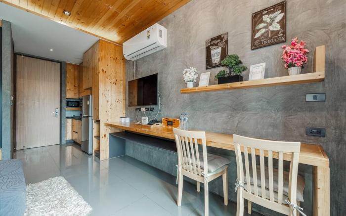 *Steps to NaiHarn Beach - Serene Nature Stay C186