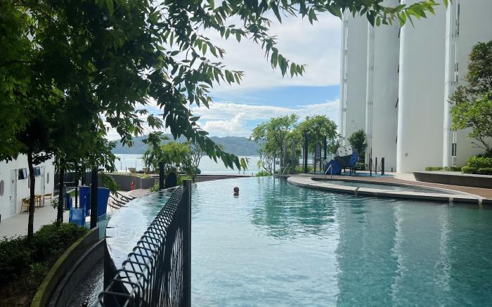 Yan Suites@The Shore