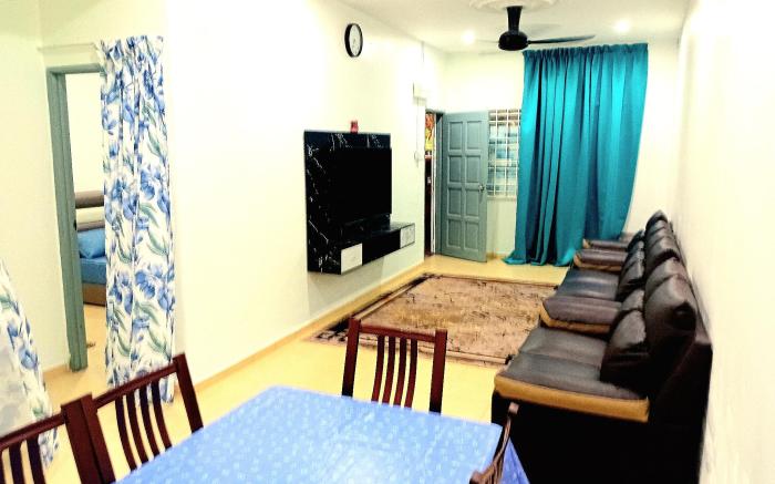 Homestay Nafisah Taman Jasin Height - 3 bedrooms