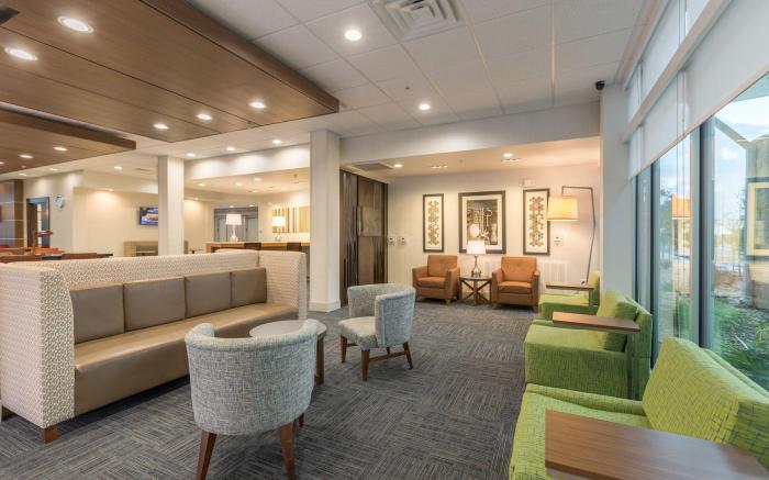 Holiday Inn Express & Suites San Marcos South By IHG