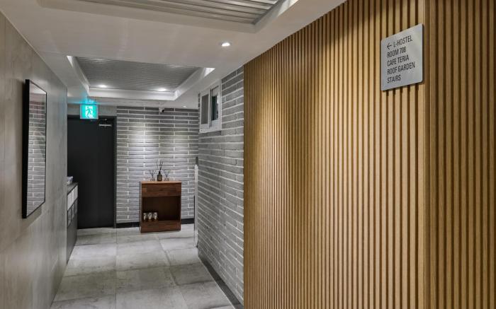 L Hostel Jonggak