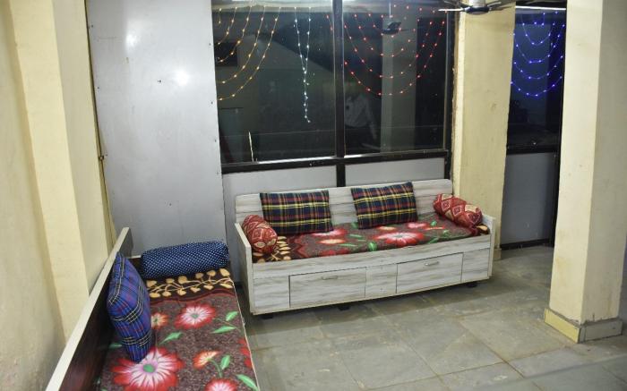 Hotel Dwarka Gauri