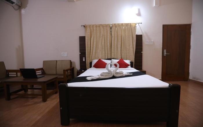 JK Golden Embassy  Metagalli