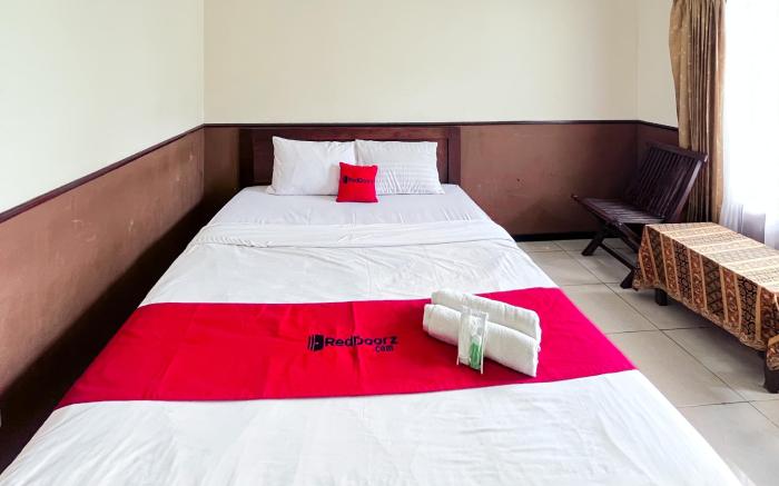 RedDoorz @ Penginapan Garuda Batu