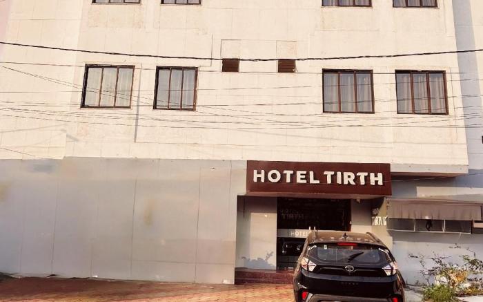 HOTEL TIRTH
