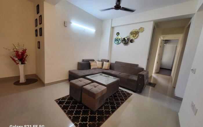 VacationBuddy Modern Party Apt|Get Together Space