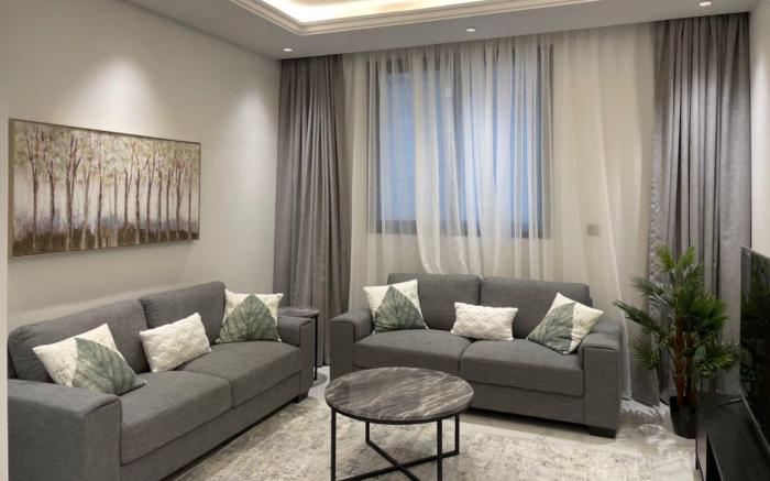12 Room Apartment and Luxury Lounge [Penthouse]