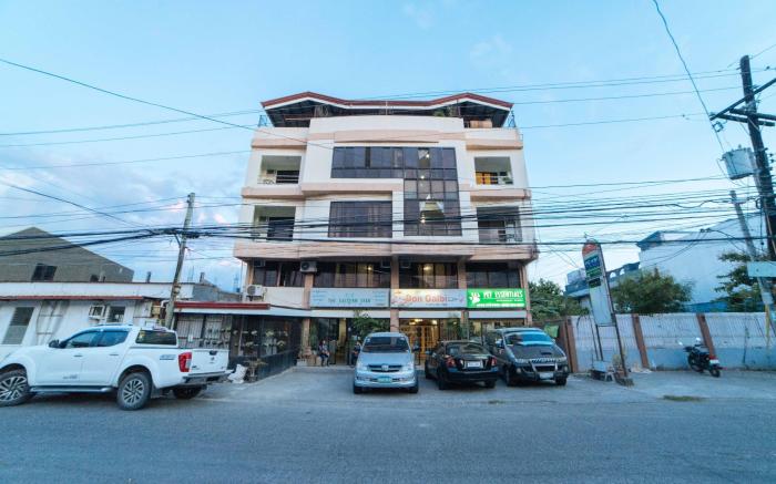 RedDoorz @ Ledesco Avenue Lapaz