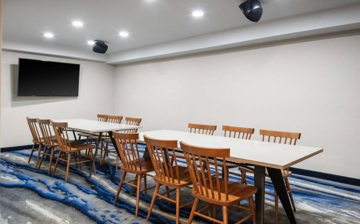 Fairfield Inn & Suites Springfield Enfield