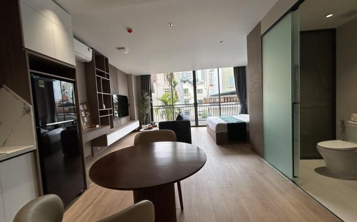 XOI Lumi_202_Lakeside Balcony Suite w/ Kitchen@CBD