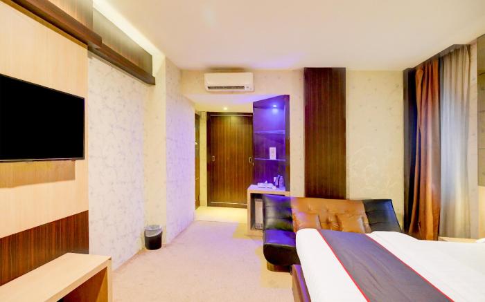 Dancenter Batam Grand Stay