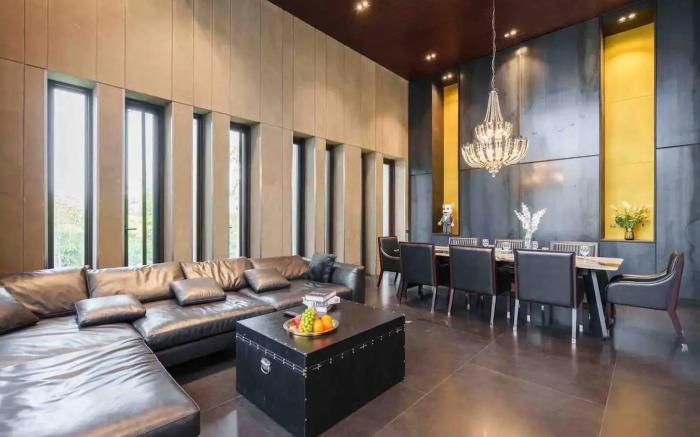Luxury Modern Pool Jacuzzi Villa 5BR Thonglor
