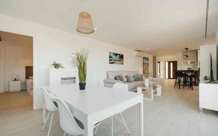 Hermosa Villa con Piscina Tropical en Busot 