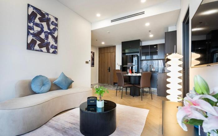 Luxury 2BR Lumiere- River View, Infinity Pool, Gym