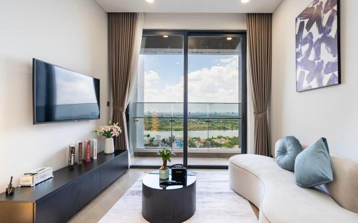 Luxury 2BR Lumiere- River View, Infinity Pool, Gym