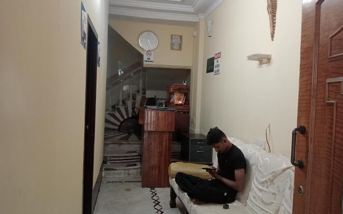 Westin stays Pg & Dormitory