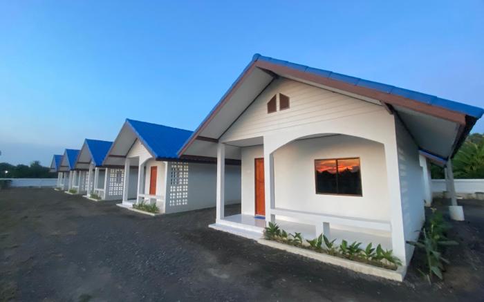 Route652 Resort Singburi