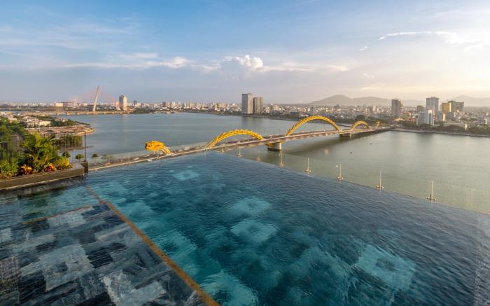 Caro Premium Danang Hotel