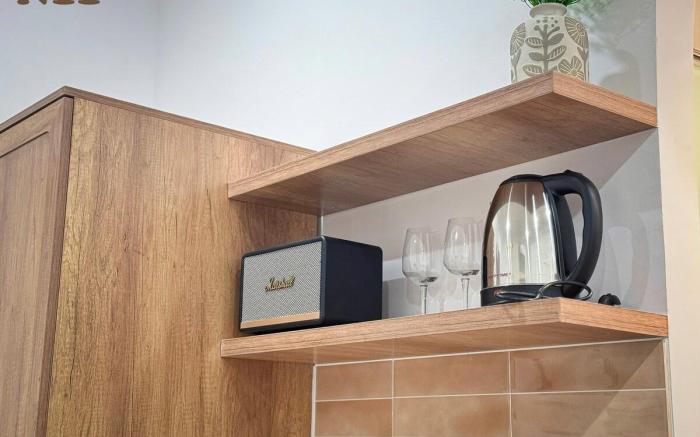H” Home : Căn hộ sạch sẽ, có thang máy quận 1
