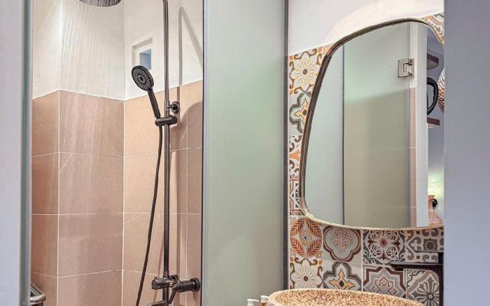 H” Home : Căn hộ sạch sẽ, có thang máy quận 1