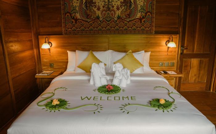 Devani Resort Sidemen