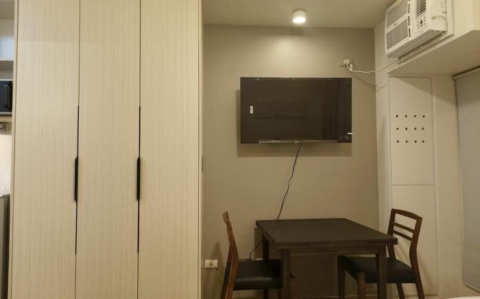 Central Modern Cosy Condo - The Linear Suite