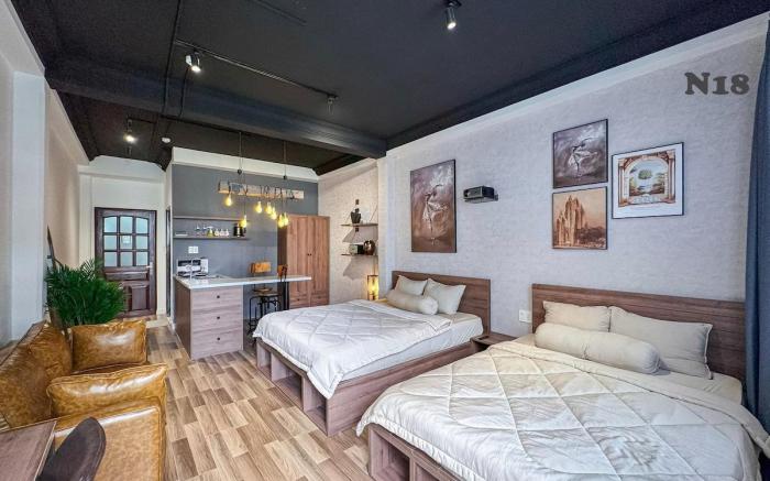 H"home: Căn hộ mới, có ban công thang máy quận 1