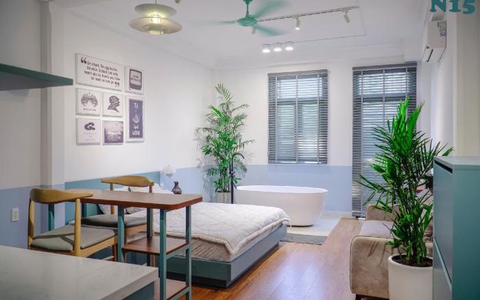 H"Home: Căn hộ mới có ban công, thang máy quận 1