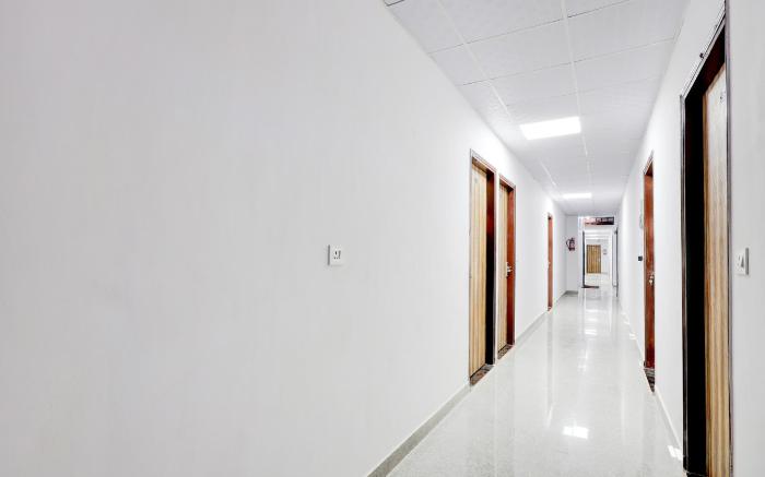 Super Townhouse Jhilmil Metro Station Formerly Legacy Residency