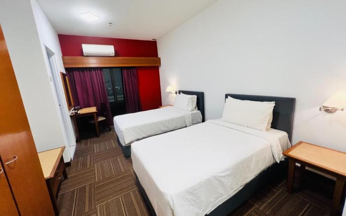 Menara PGRM TwinSuite Velocity Pool 07