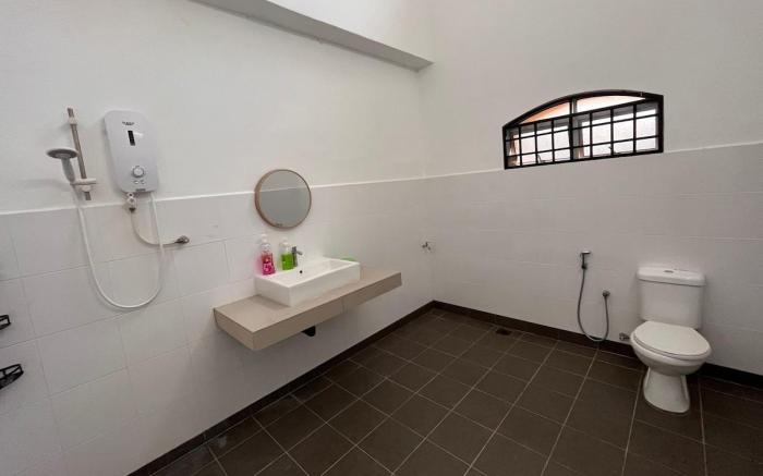 Ipoh 4BR Family Villa｜Spacious Stay for 21 Pax