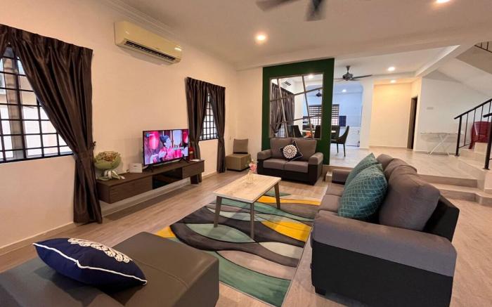 Ipoh 4BR Family Villa｜Spacious Stay for 21 Pax