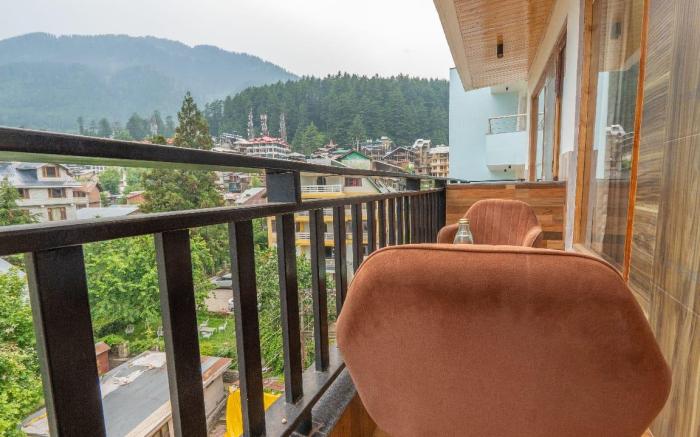 Everest Hotel Manali