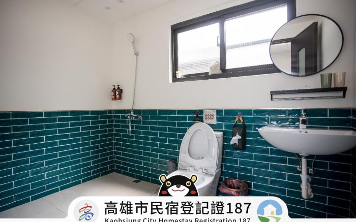 興華居室港風民宿-LINE官方720syus b