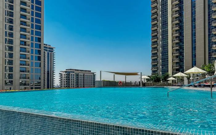 Dancenter Premium 2 Bedroom at Creek Horizon