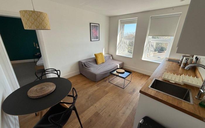 Suite 4 Green Park 