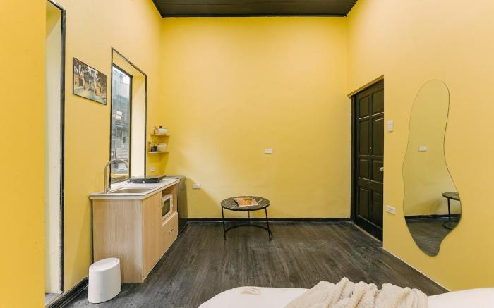 Small Studio|Old Quarter|BALCONY|Street View