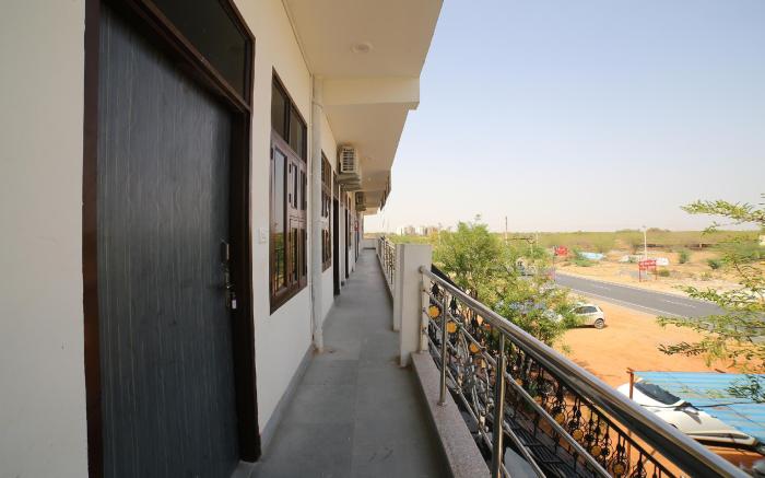 Hotel O Rawat