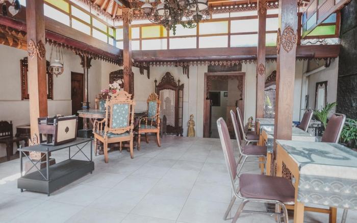 RedDoorz near Galeria Mall 2