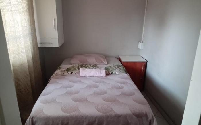Las Palmas Day & Night Guest House