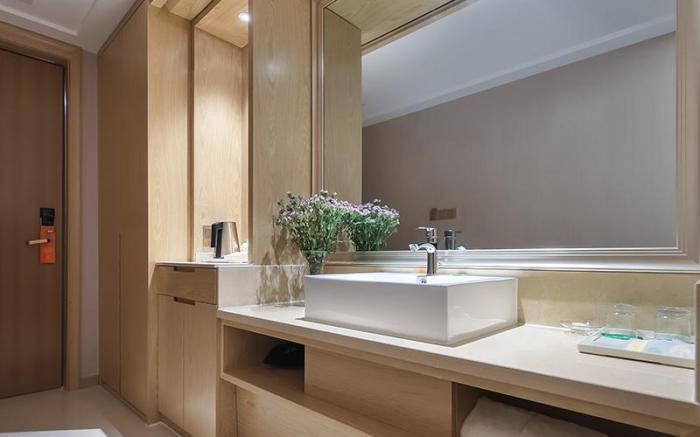 Vienna International Hotel Nanjing South Station South Square