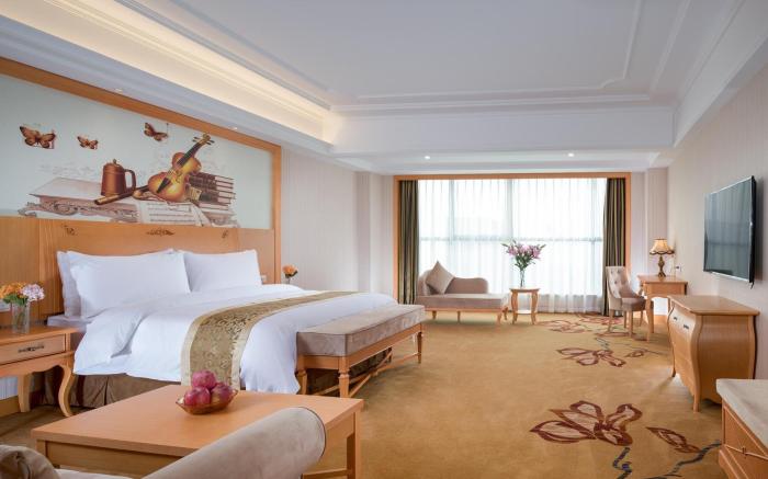 Vienna International Hotel Changsha Xiangjiang North Road Jinxia Metro Station