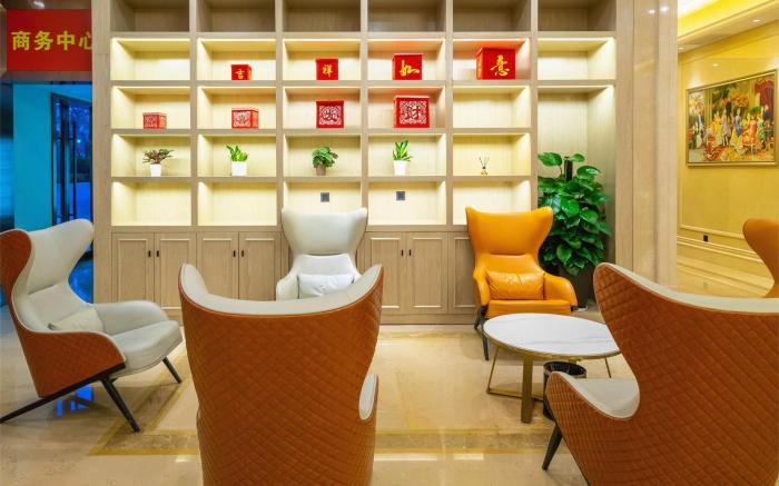 Vienna International Hotel Changsha High-speed Railway South Station West Square