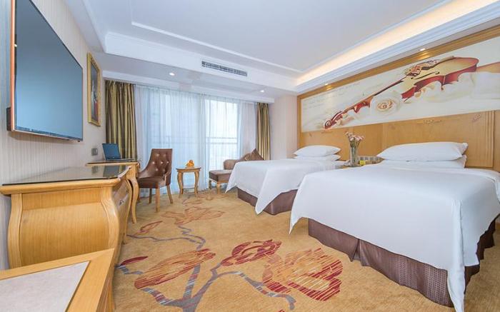 Vienna International Hotel Wuhan Polar Ocean World Tazihu Metro Station