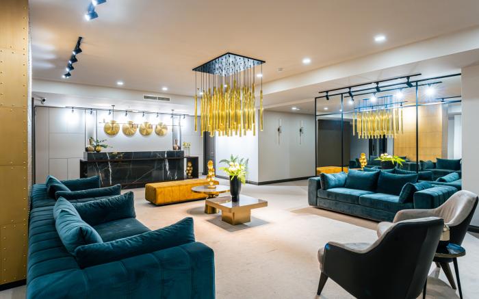 HOTEL METROPOL Club House