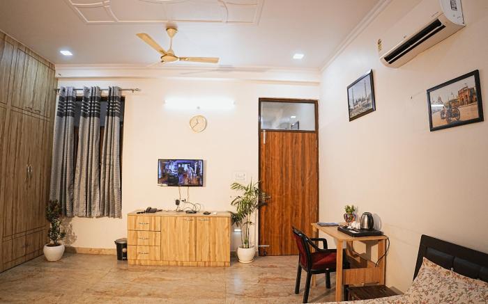 Your Peaceful Retreat | Near Janeshwar Park